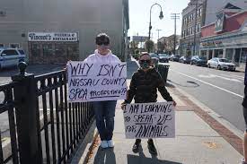 Free shipping on orders over $25.00. Dozens Protest Outside Shake A Paw In Lynbrook Herald Community Newspapers Www Liherald Com