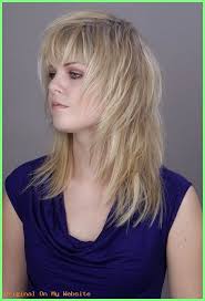 Frisuren 2019 mittellang stufig locken. Frauen Frisuren 2019 Frisuren Mittellang Stufig Bilder Frisuren Frisuren Schulterlang Haarschnitt