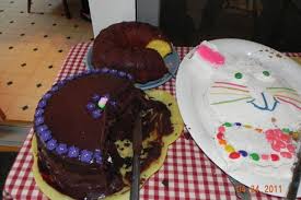 3 Layer Fudge Cake With White Chocolate Mousse Filling Recipe Food Com Chocolate Mousse Filling Recipe Filling Recipes Cake Filling Recipes