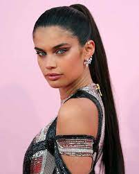 She is best known for being a victoria's secret angel, giorgio armani beauty ambassado. Sara Sampaio Shone In Messika Diamond Jewellery