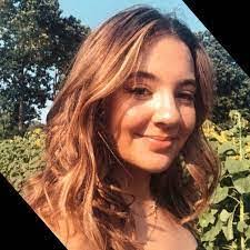 Alyssa Mistretta's Instagram, Twitter & Facebook