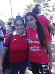 La selección chilena femenina vuelve a la acción luego del mundial de francia, aunque con bastantes cambios. La Roja Guerrera La Historia De Como Nacio La Barra Oficial De La Seleccion Chilena De Futbol Femenino