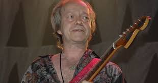 Eric Bell (Thin Lizzy) carga contra Metallica por "Whiskey In The Jar": “Me  jodieron, son una panda de cabrones”