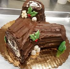 Its Not Christmas With Out A Buche De Noel Decadent Chocolate Sponge Roll Vanilla Buttercream Inside Chocolate Frosti Dessert Bars Decadent Chocolate Desserts