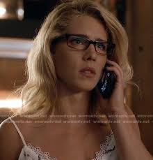 Felicity S White Feather Print Lace Trim Cami On Arrow Emily Bett Rickards Supergirl Crossover Blonde Actresses