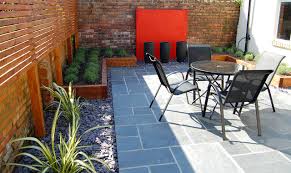 See some paving designs and ideas here to help you choose your perfect garden layout. 11 Standout Ideas For Garden Paving