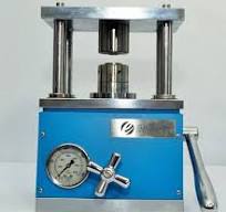 Compact hydraulic coin cell crimping machine | Electrodes ...