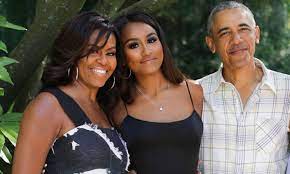 A tiktok video of the former first daughter also went viral after it was shared in early december 2020, per newsweek. Sasha Obama S Long Nails Are Insane As She Shows Off Incredible Dance Moves Hello