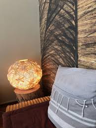Thai massage also utilizes energy work, which, according to ancient asian culture, treats the subtle energetic field within the body. Sai Spa Die Wohl Beste Tiefenentspannende Thai Massage In Munchen Le Gourmand Das Geniesser Magazin A Connoisseur Blogazinele Gourmand Das Geniesser Magazin A Connoisseur Blogazine