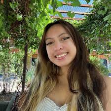 This is Kiara Fufunan (Earth Systems, 2025). Fufunan is from Chicago, IL,  and she's working with the @naturalhistoryinstitute this summer under the  mentorship of Bob Ellis. Here's what she has to say