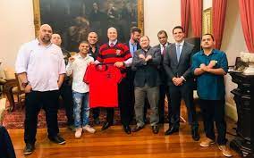 From wikimedia commons, the free media repository. Organizadas Do Fla Raca Rubro Negra E Torcida Jovem Se Reunem Com Witzel Por Volta Aos Jogos Lance