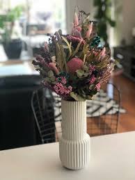 Best flowers to dry australia. 6 Tips To Style And Care For Your Dried Flower Bouquet The Plumbette