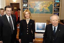 Gianfranco fini, president of italy's chamber of deputies, is a polished, intelligent and witty political operator. File Gianfranco Fini Elisabetta Belloni And Carlo Azeglio Ciampi Jpg Wikipedia