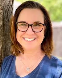 Melissa Clear's Instagram, Twitter & Facebook