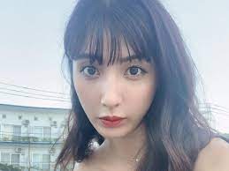 擋不住的好身材！「日本第一美臀」渡邊萬美身兼演員、模特兒讓人過目難忘！ | GQ Taiwan