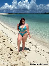 Aubrey Ruby Red nude rub down