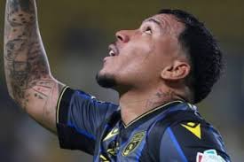 Doblete del cartagenero Édgar Medrano en El Salvador