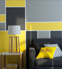 Le Mur Est Une Toile Vierge Joues Comme Un Tableau D Art Contemporain Les Carres De Tailles Et Couleurs Differentes D Idee De Decoration Idee Deco Deco Mur