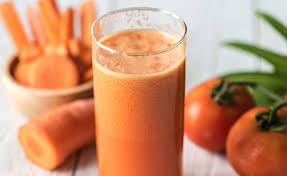 Questo è uno dei centrifugati detox più consigliato per depurare l'organismo: 10 Centrifugati Detox Dal Pomodoro Ai Frutti Rossi Dall Ananas Alle Barbabietole