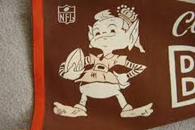 Brownie the Elf: Where did this originate, and does it belong in football?  - Dawgs By Nature