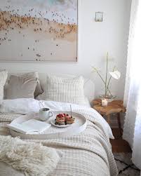 Viele kissen, eine riesige decke, vielleicht sogar ein meer von kerzen. Die Schonsten Ideen Fur Dein Ikea Schlafzimmer