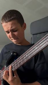 Aronthebassist