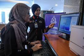2 kategori iaitu kumpulan pegawai kanan polis, bukit aman kuala lumpur, polis diraja malaysia mempunyai, general polis dan kumpulan, ibu pejabatnya, polis dan kumpulan. Not Many Chinese Keen To Join Police Force The Star