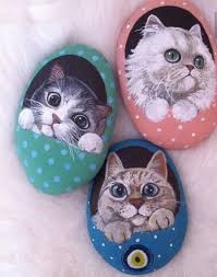 Emel Bilerye Bilgic Adli Kullanicinin Kedi Kediler Ve Kedi Ailesi Panosundaki Pin 2020 Boyali Kayalar Pet Rocks Kedi Sanati