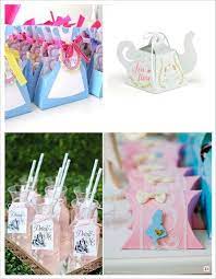 Vite,vite,ne soyez pas en retard.la fete va commencer ! Decoration Theme Alice Au Pays Des Merveilles