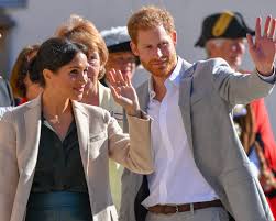 Harry and meghan invited 600 of their royal wedding guests to join them for the queen's lunchtime reception, straight after the ceremony. Duchess Of Sussex Meghan Markle Repeats Her Wedding Reception Hair In Sussex