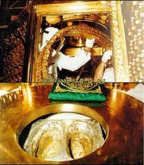 al7ijaaz twitter वर صور حجازيه صورة اثناء تركيب الغطاء النحاسي لـ مقام ابراهيم في الحرم المكي عام 1417هـ وصورة له من الداخل http t co pxwvrw6g