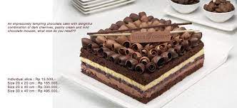 Dapur cokelat adalah salah satu brand f&b yang menjual berbagai cokelat, kue ulang tahun, praline, kue pernikahan, kue custom yang telah memiliki 25 outlet di seluruh indonesia Cake Dapur Cokelat