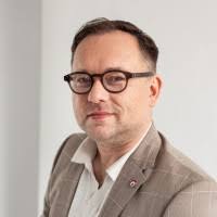 800+ Profile mit dem Suchbegriff „Jaskula“