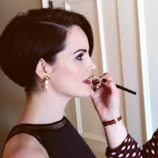 Getting Ready with Lady Mary (!!)