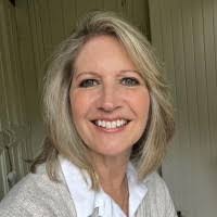 Kim Fabian's Instagram, Twitter & Facebook