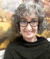 Carolyn Bateman's Instagram, Twitter & Facebook