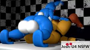 Toy Bonnie loving with whithered Chica