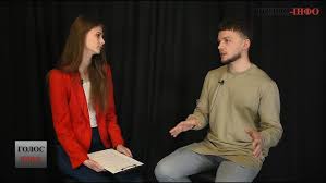 У нього дуже велике серце, щира і чесна душа. Shou Zminilo Mene Sergij Lazanovskij Pro Uchast U Golosi Krayini Youtube