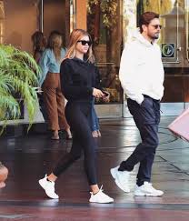 Scott disick talked about his split with sofia richie on keeping up with the kardashians. Frisuren 2020 Hochzeitsfrisuren Nageldesign 2020 Kurze Frisuren Fashion Sofia Richie Outfits