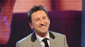 Away from the show, lee's home life isn't worlds apart. Lee Mack Like Most Of The Nation I M A Bit Addicted To Drinking The Big Issue