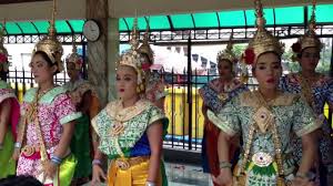 Find the best hotel deals here, book now and save! Four Faced Buddha Phra Phrom Thai Dancing Ratchaprasong Bangkok Thailand Youtube