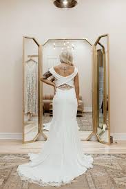 Dallas Wedding Dress Try On Session With Images Wedding Dresses Wedding Dresses Unique Off Shoulder Wedding Dress