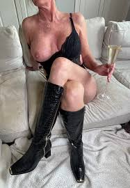 As a MILF can I still rock boots like the young girls?