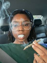 23:34:10 Marry the girl who doesn't know about this thing