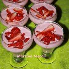 Mousses Legeres Aux Fraises Recette I Cook In Guy Demarle Recette En 2020 Mousse Au Chocolat Rapide Recette Mousse Fraise