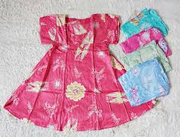 Di tokopedia, kamu bisa mendapatkan aneka merk tas wanita model terbaru dan terlengkap dengan praktis. Daster Anak 5 6 Tahun Motif Random Baju Tidur Anak Perempuan 5 6 Tahun Warna Dan Motif Random Daster Batik Anak 5 6 Tahun Motif Random Lazada Indonesia