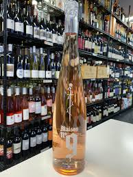 Wine tasting notesbrilliant pale yellow. Rose Divino