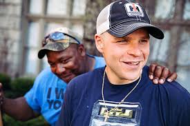 Snow, salt and, finally, spring: Syracuse University grounds crew keeps  campus safe, beautiful