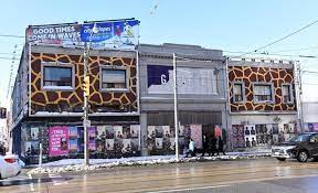 That giraffe condo on the corner of dundas and bloor has been cursed. 25 Storey Tower Proposed To Replace Toronto S Giraffe Condos Building Toronto Com