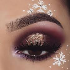 50 Festive Christmas Makeup Ideas For Beauty Lovers Christmas Eye Makeup Day Makeup Looks Christmas Makeup Look